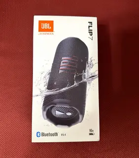 JBL Flip 7 Portable Bluetooth Speaker Waterproof Cylindrical Black