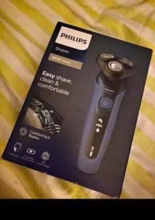 Philips 5000 Series Men's Facial Shaver Wet/Dry 3 Head Rotary Battery Black/Blue