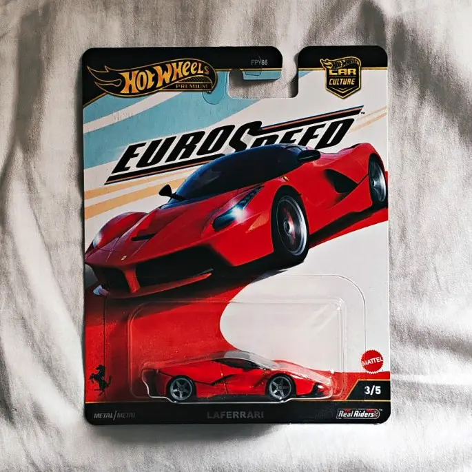 Hot Wheels Car Culture EuroSpeed LaFerrari Real Riders 1:64 FPY86