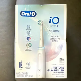 Oral-B iO Series 4 Electric Toothbrush White Rechargeable Bluetooth 4-Speed