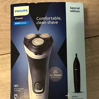Philips 3000X Series X3003 Wet/Dry 3-Head Rotary Men's Facial Shaver